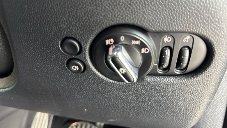 MINI Hatchback 1.5 Cooper Sport 3dr Auto Petrol Hatchback